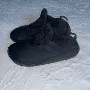 Nike Air Zoom Pulse Triple Black W/7.5